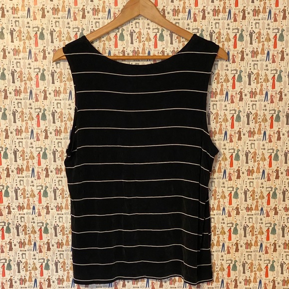 Citiknits top 🖤 - Picture 3 of 4